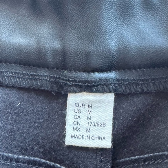 H&M Faux Leather Pants size M - Picture 3 of 3